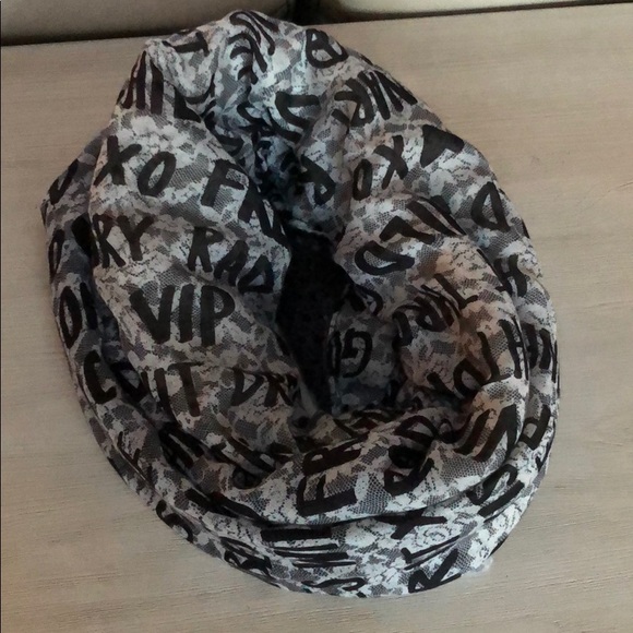 BCBG Reversible Infinity Scarf - Picture 1 of 5